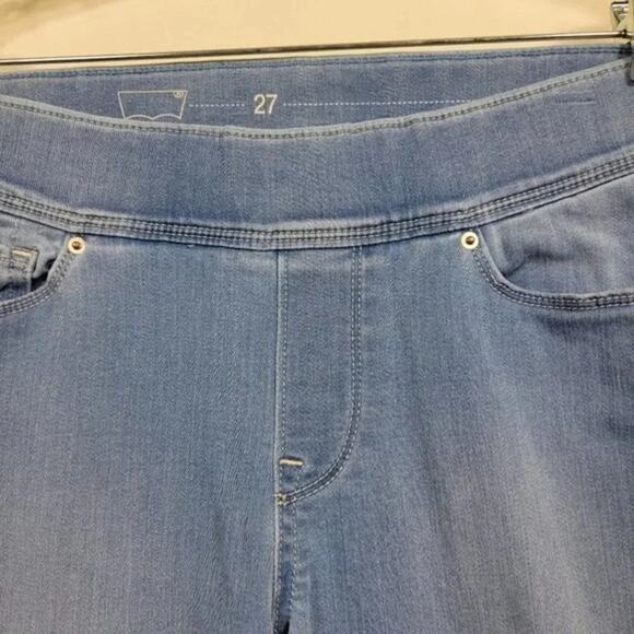 Levis High Rise Slim Leg Jeans Women Size 27 Light Wash Pull On Stretch - Picture 3 of 10